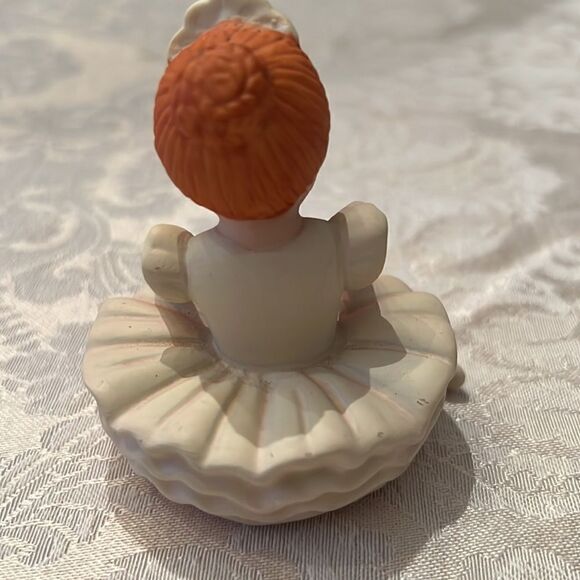 Vintage Holly Hobbie the sleeping beauty series XIV #30028 porcelain figurine - Picture 4 of 13